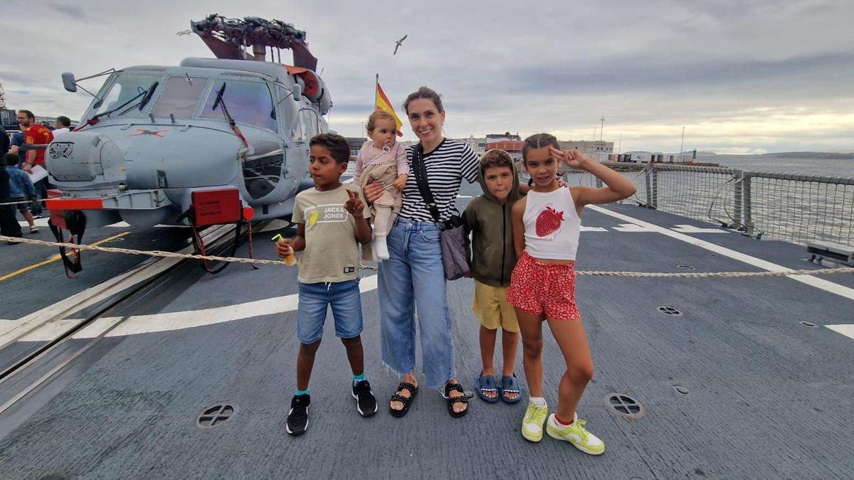 Desde la izq., Brahim, Martina, Yoli, Fabio y Mía.