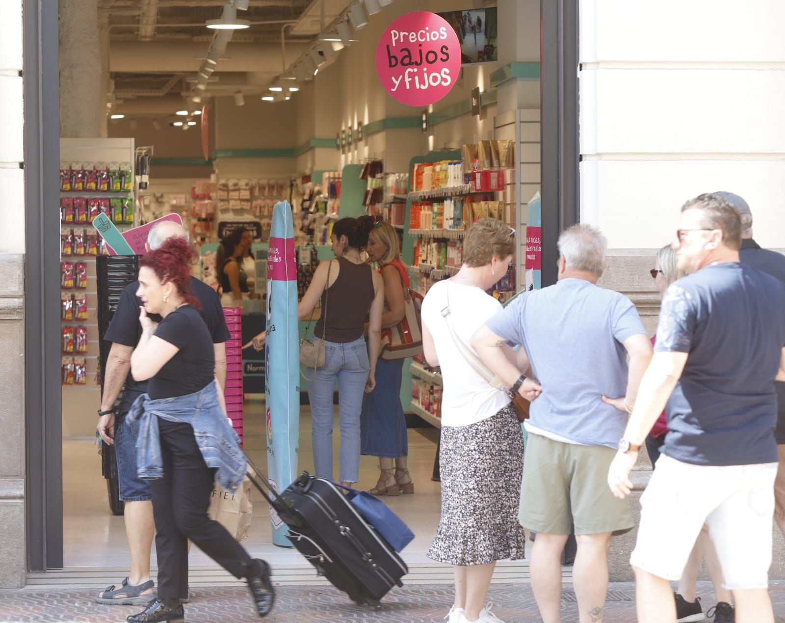 Las tiendas vuelven a abrir los domingos en València