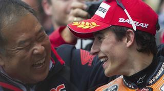 Honda defiende a Márquez y critica a Rossi por su discurso de Malasia y el rodillazo