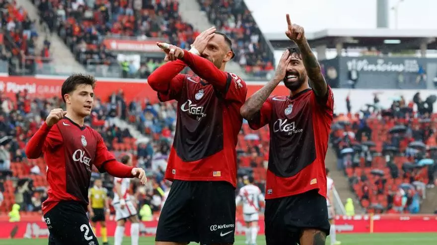 El 'pirata' lo volvió a hacer: Muriqi arremetió con un doblete contra el Rayo Vallecano