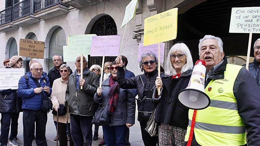 Una protesta contra la reforma de les pensions a Girona el novembre passat.