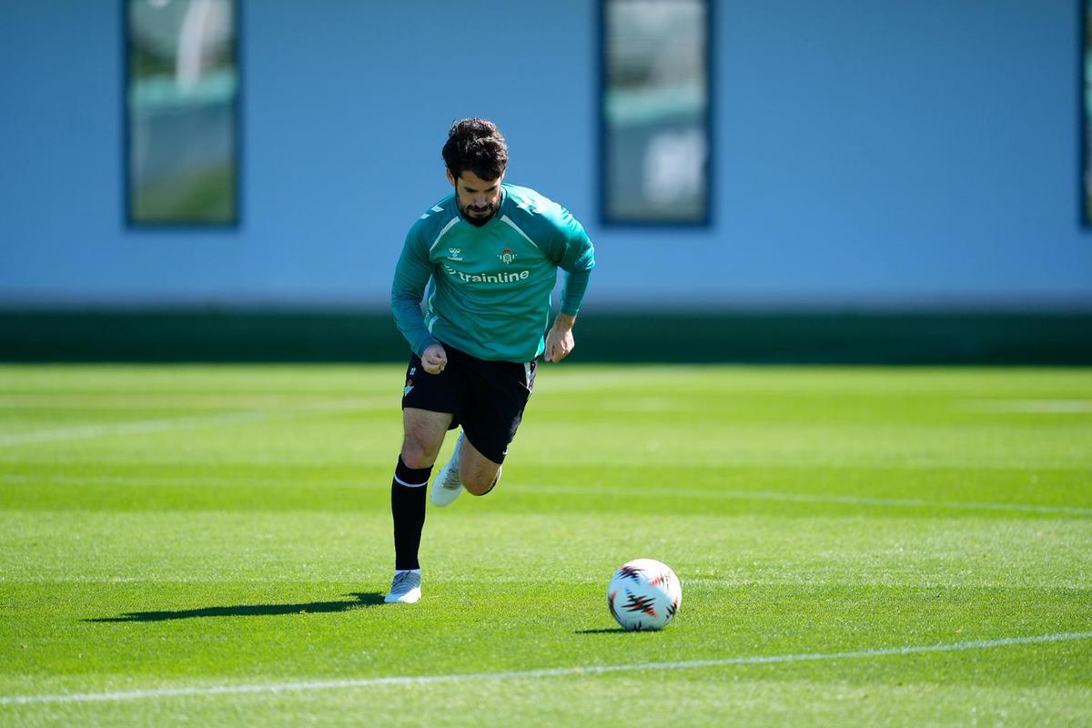 Isco Alarcón, en el entrenamiento previo del Betis-Braga en La Cartuja