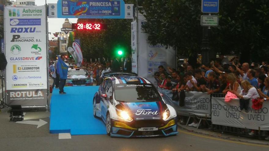 Participantes en una edición anterior del Rallye &quot;Princesa de Asturias&quot;.