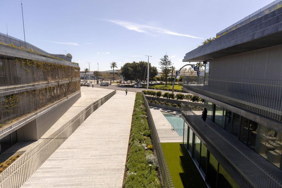 Inauguración del Club de Mar: cose el Passeig Marítim con el puerto y ofrece un nuevo balcón a Palma Inauguración del Club de Mar: cose el Passeig Marítim con el puerto y ofrece un nuevo balcón a Palma