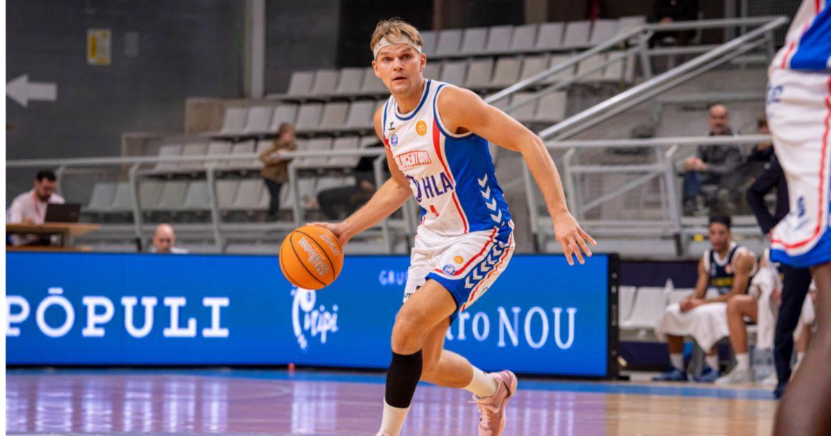 El base danés Sebastian Aris deja de ser jugador del HLA Alicante.