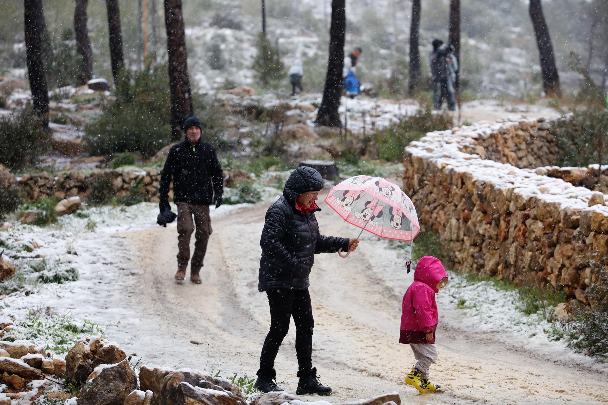 Galería de imágenes de la nieve por la borrasca Juliette en Ibiza