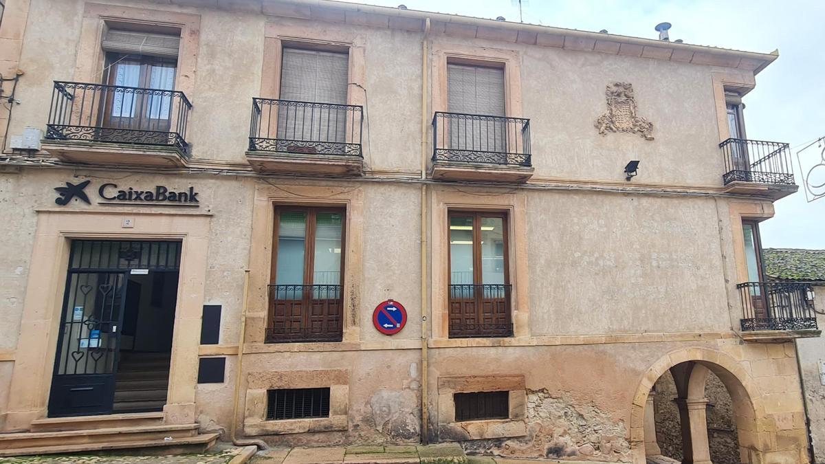 Oficina de CaixaBank en un poble de l'Espanya rural