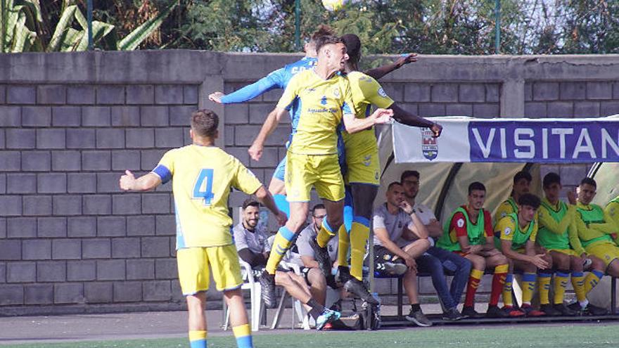 Lance del encuentro entre el Vera y Las Palmas C, ayer.