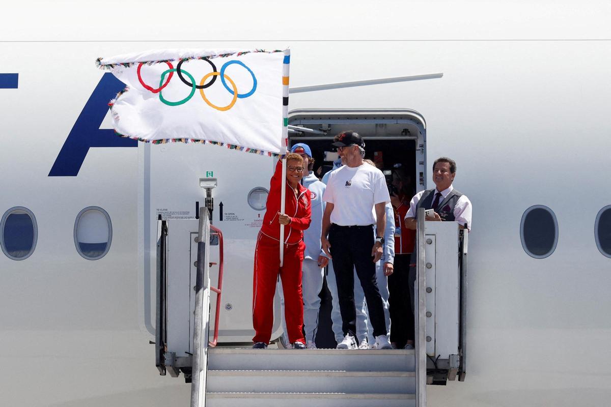 La bandera olímpica ya está en Los Ángeles, sede de los Juegos en 2028