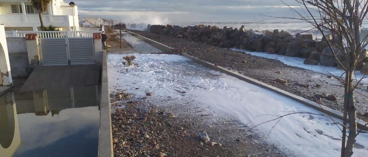 Imagen de los efectos del temporal de noviembre de 2021 en la playa de la Torre, incluida en el proyecto de Costas.