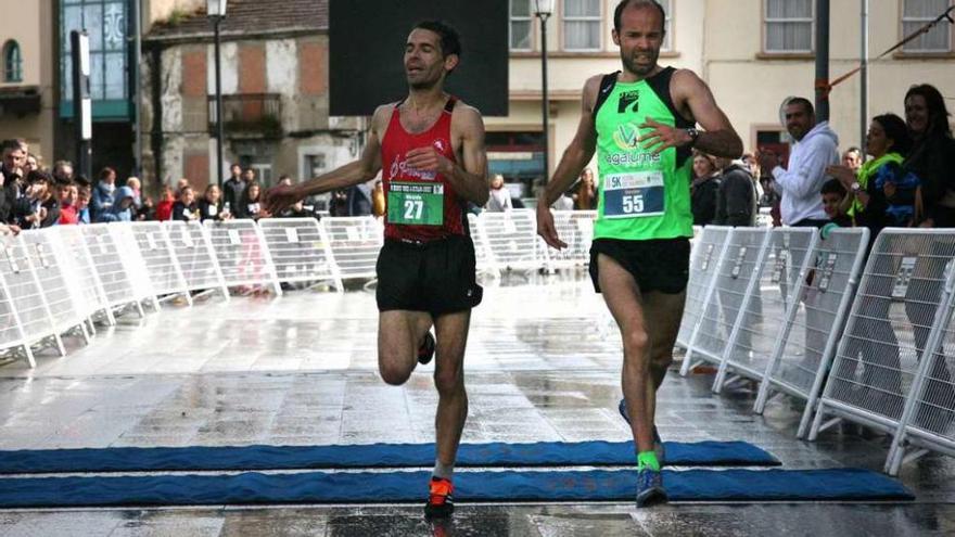 Ricardo Vázquez y Amador Pena se jugarán el triunfo en la última carrera. // Bernabé