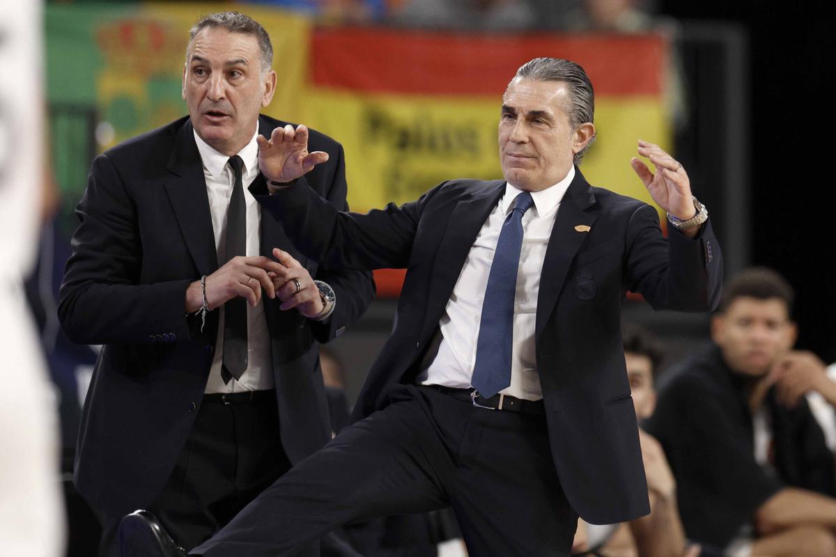 Scariolo lamentó que su equipo no tuviera la lucidez necesaria en los minutos decisivos de la final