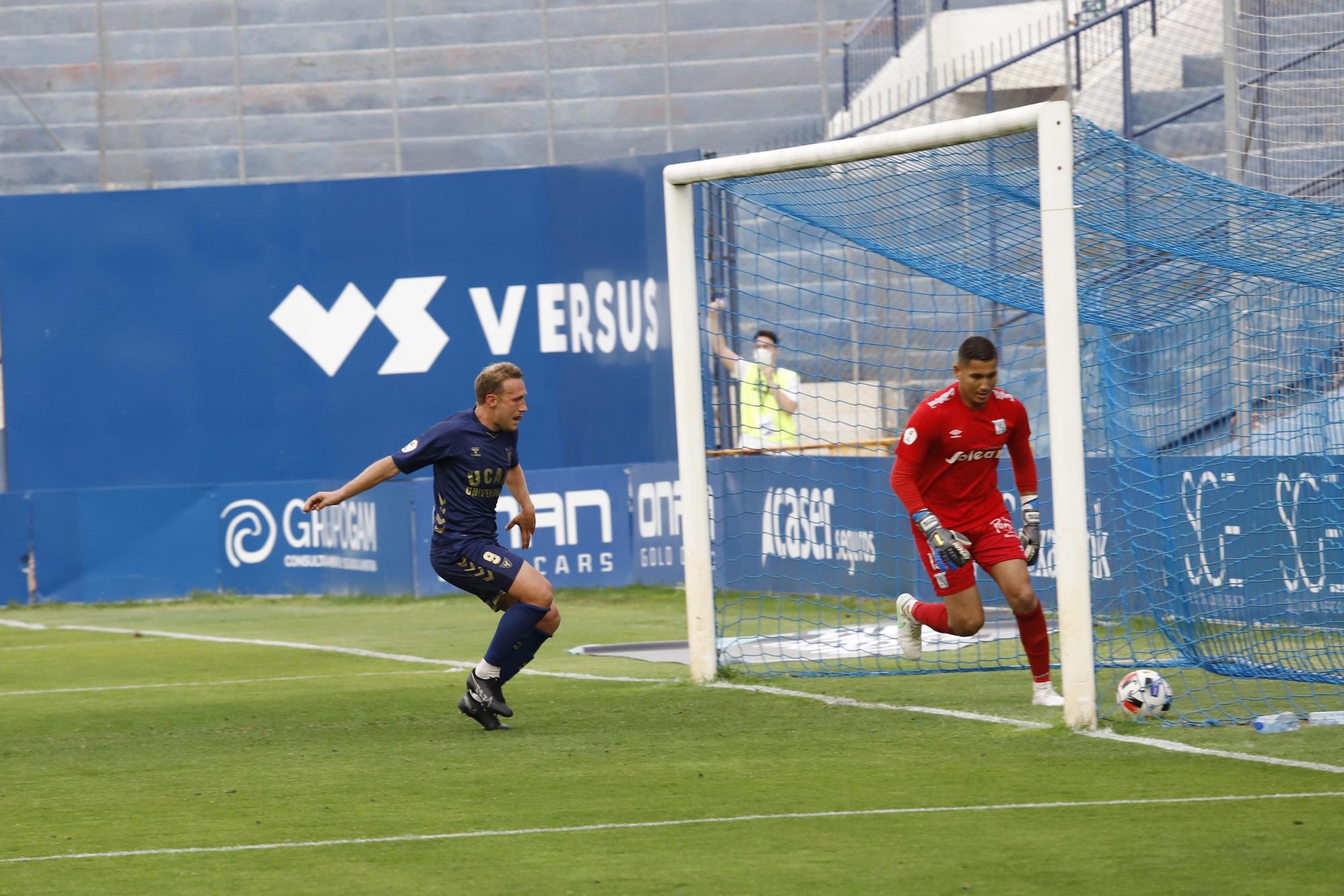 El UCAM Murcia vence y certifica su presencia en el play off (3-2)