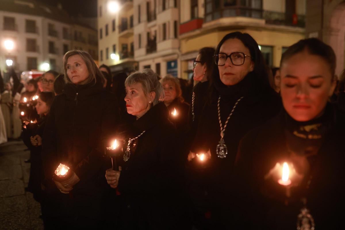GALERÍA | Las imágenes de los momentos más emotivos de la procesión de Nuestra Madre de las Angustias este Viernes Santo en Zamora