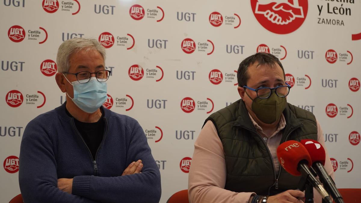 Raúl Castaño, secretario provincial de UGT, y Jerónimo Cantuche, de Acción Sindical.