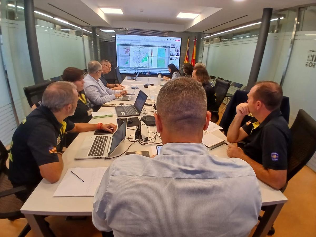 El comité técnico se ha reunido este mediodía para evaluar el avance de la Dana Alice en Ibiza