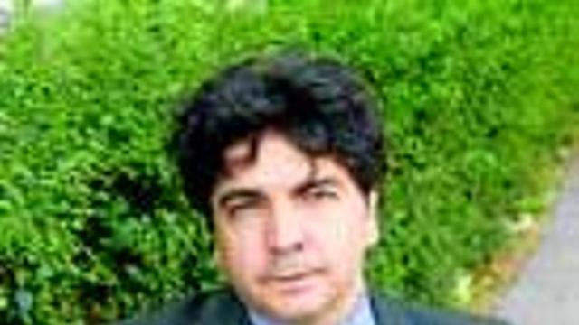Mario Garcés se lanza al vuelo literario con 'Relatos desde el avión'
