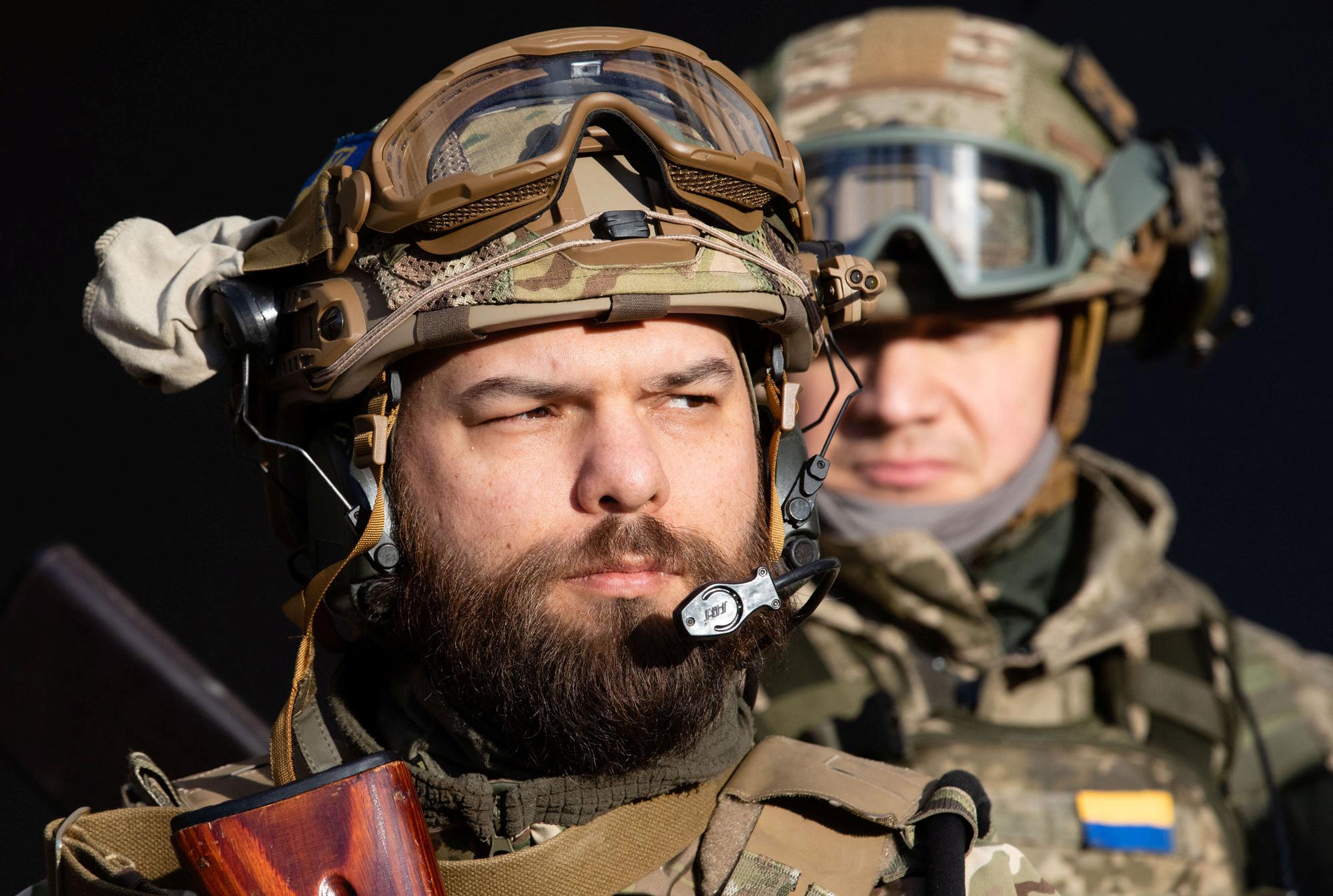 Miembros de las fuerzas de defensa ucranianas en Kiev.