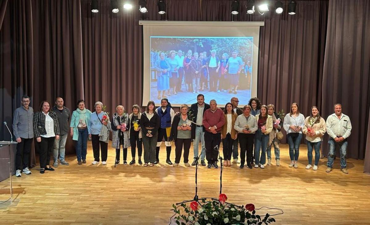 Homenaxe ás cantereiras de Barro de Arén, Cotobade. | FdV