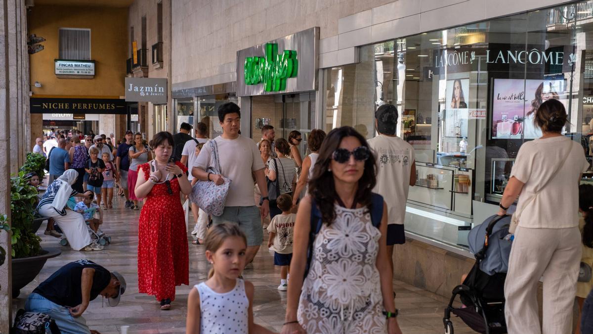 El centro de Palma, lleno de turistas