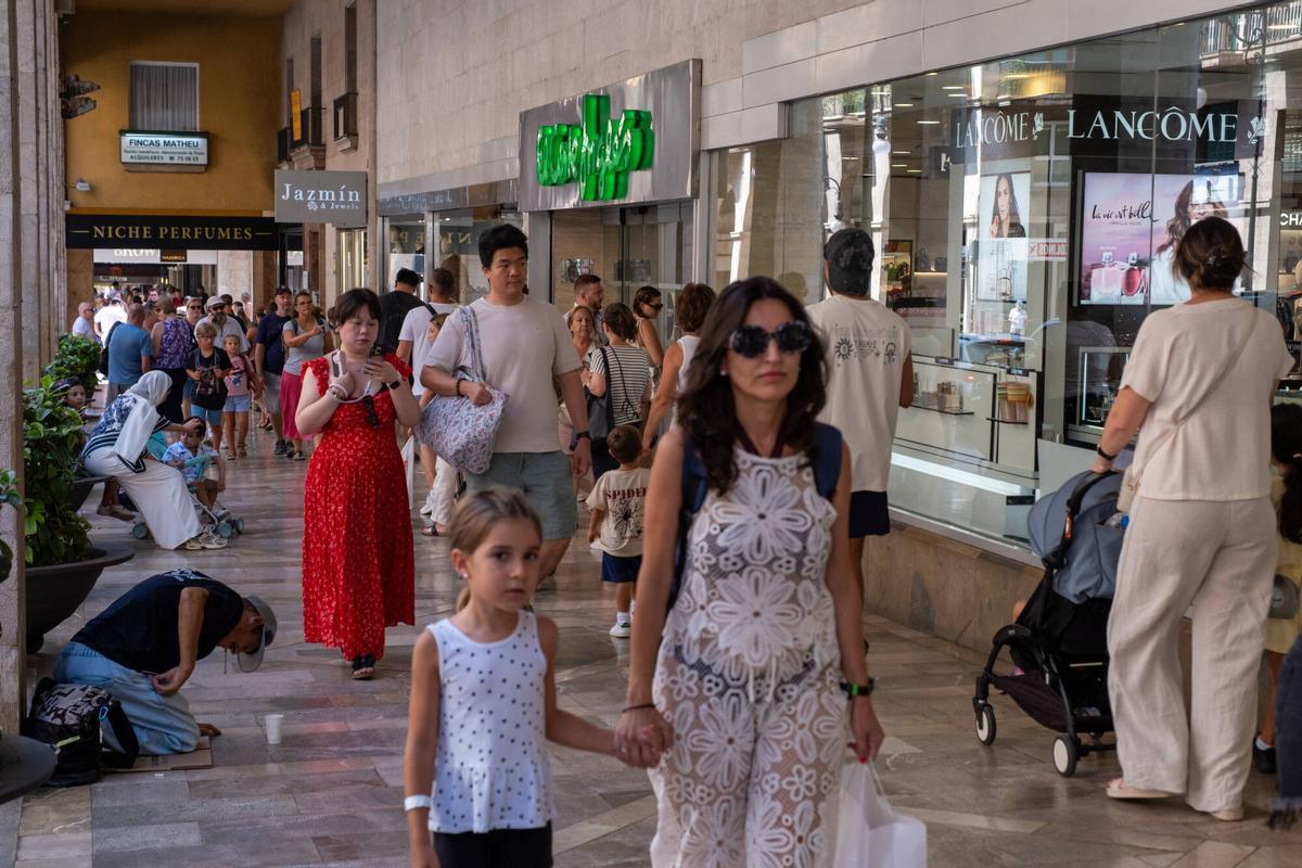 El centro de Palma, lleno de turistas