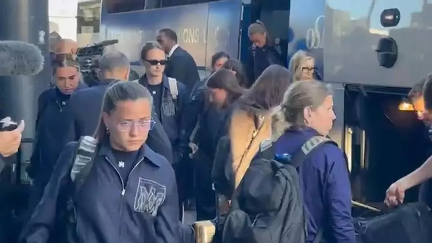 El Barça femenino ya pisa Oslo para la gran batalla europea contra el Lyon