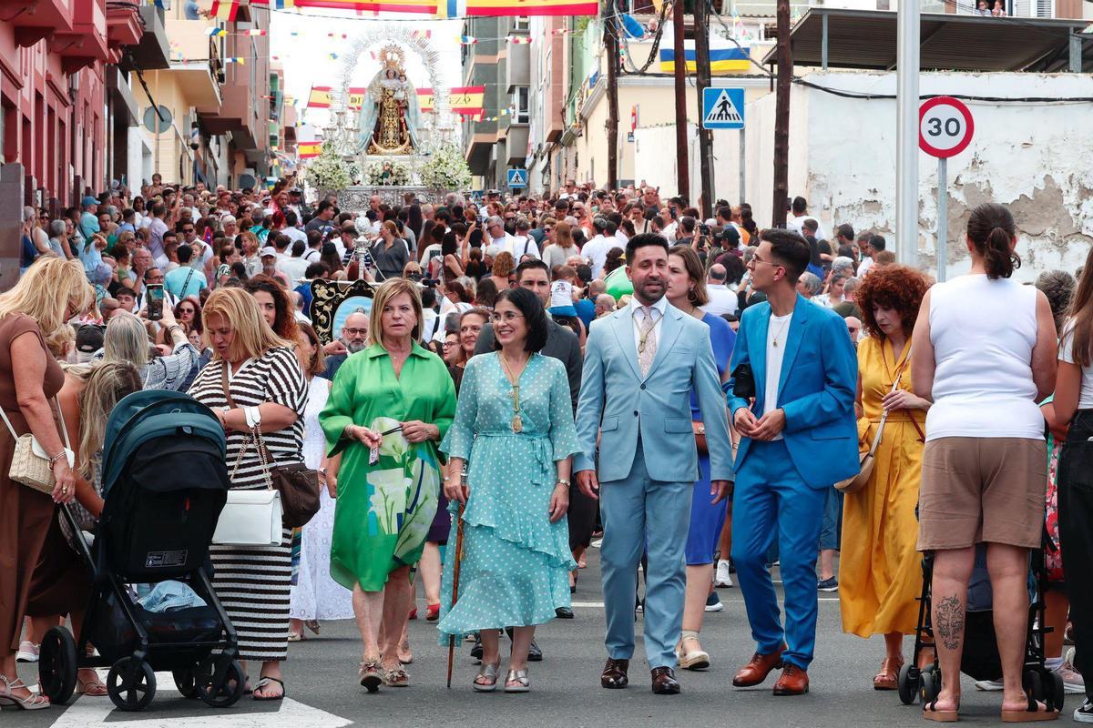 Inmaculada Medina, Carolina Darias, Héctor Alemán y Alexander Arce, en la procesión marinera de 2025.