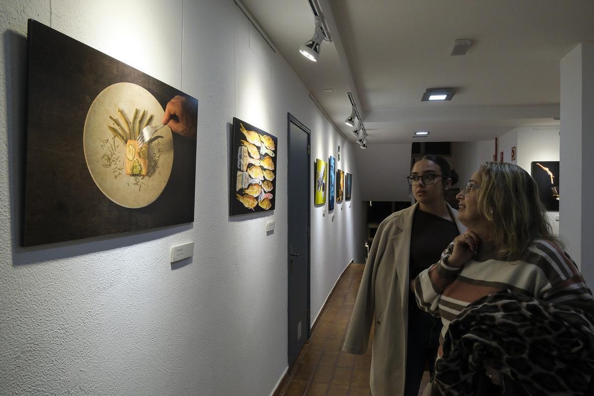 Surrealismo fantástico, la nueva exposición de la asociación fotográfica Enfoques