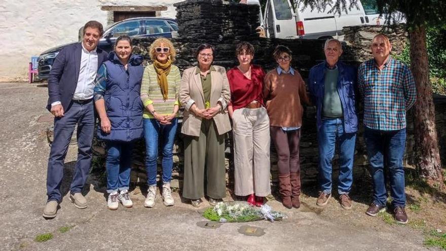 Allande y Pesoz incorporan tres "Stolpersteine" de recuerdo a sus vecinos Servando Menéndez, José Antonio Mesa y Manuel Fernández, deportados a campos de concentración nazis