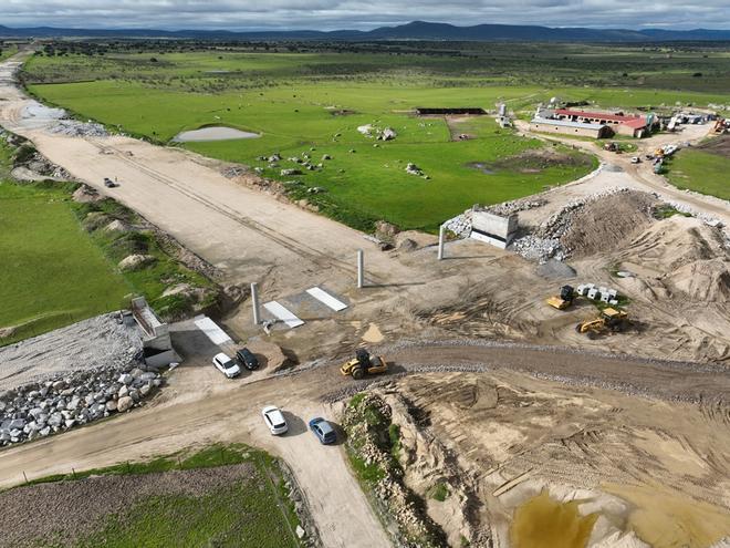 Galería | Así avanzan las obras de la futura autovía Cáceres-Badajoz