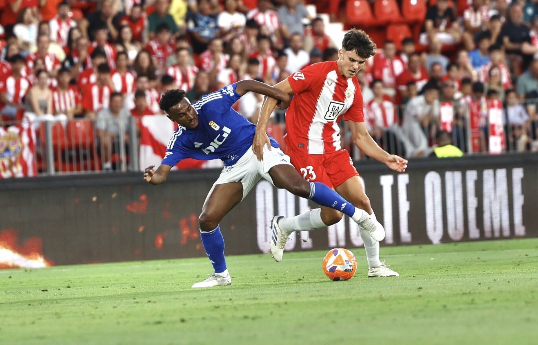 Así fue el primer partido del play-off entre el Almería y el Real Oviedo 