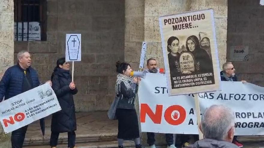 Así se han concentrado en Toro contra las macroplantas y macrogranjas: "No es desarrollo, es expolio"