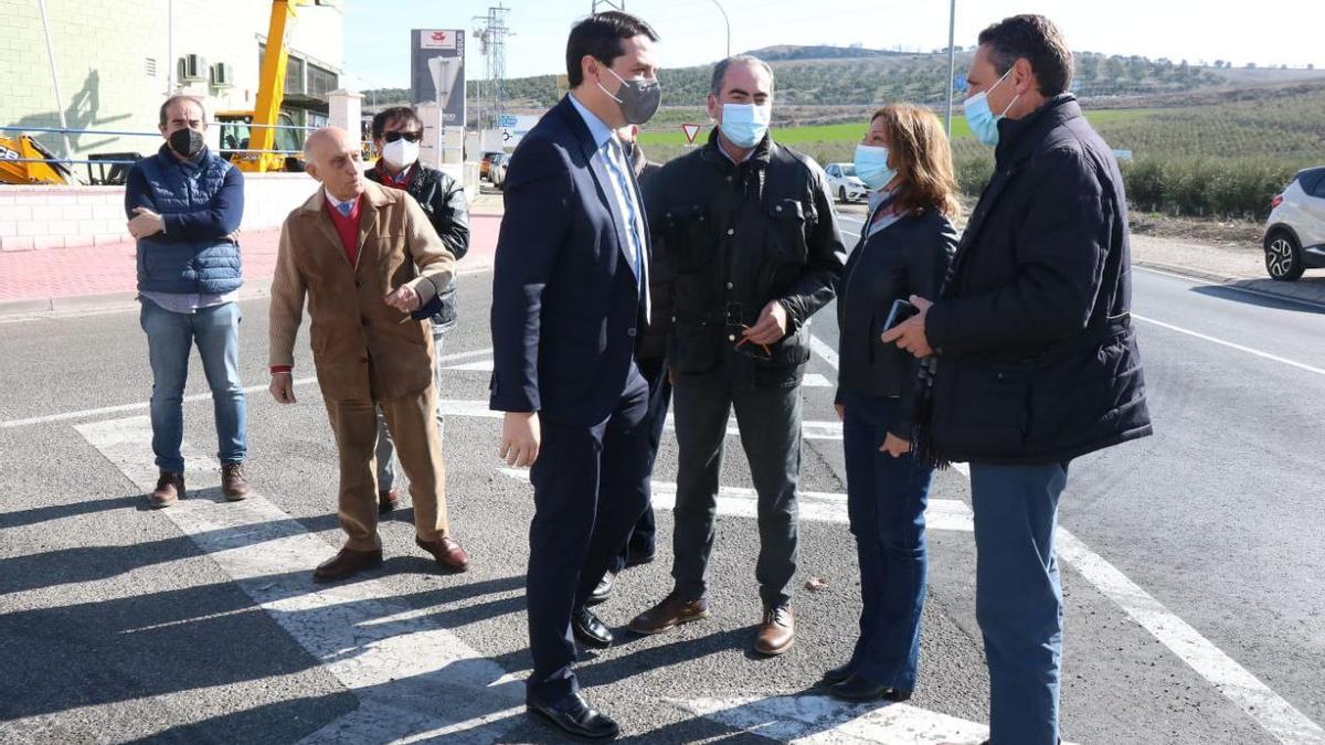 Visita del alcalde Bellido al polígono de la Amargacena.