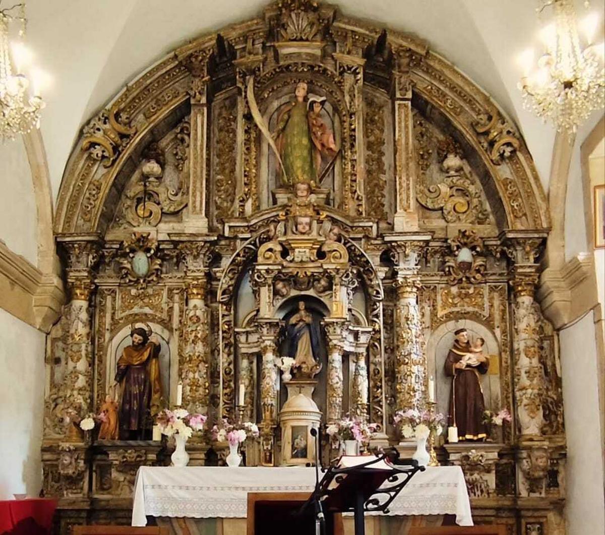 Retablo mayor de la iglesia de San Fins de Sales, en Vedra.