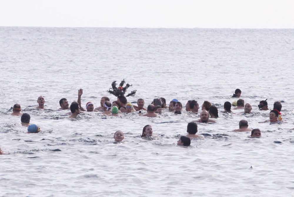 Primer bany de l'Any a 2018 - Sant Feliu de Guíxols