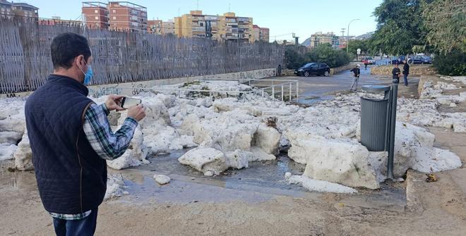 Las imágenes de la granizada que ha caído esta mañana en Alicante
