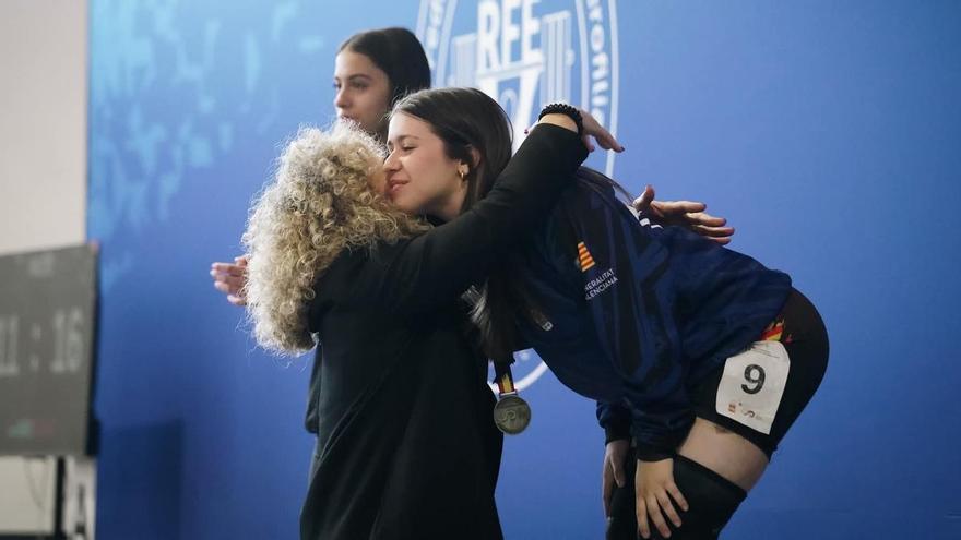 La joven haltera del CH Alzira Valeria del Valle logra su primer campeonato de España