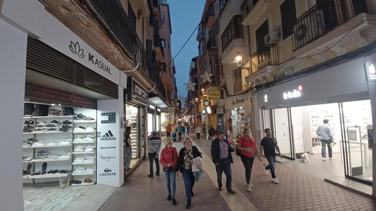 Un grupo de comerciantes quiere promover el cierre a las 19 horas desde el 20 de enero al 1 de marzo.