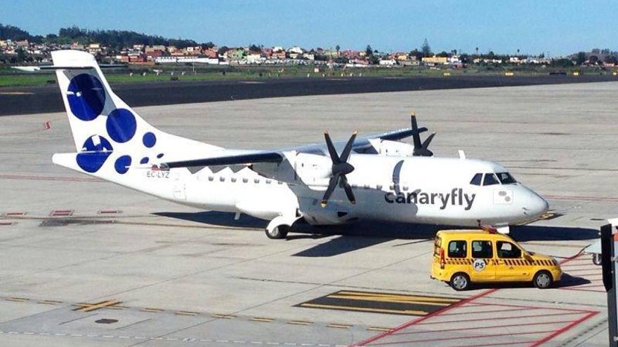 Canaryfly estrena una nueva línea regular de mercancías entre las Islas y la Península