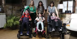 Madres asturianas piden cuidados paliativos para sus hijos: "Viven en una permanente cuenta atrás"
