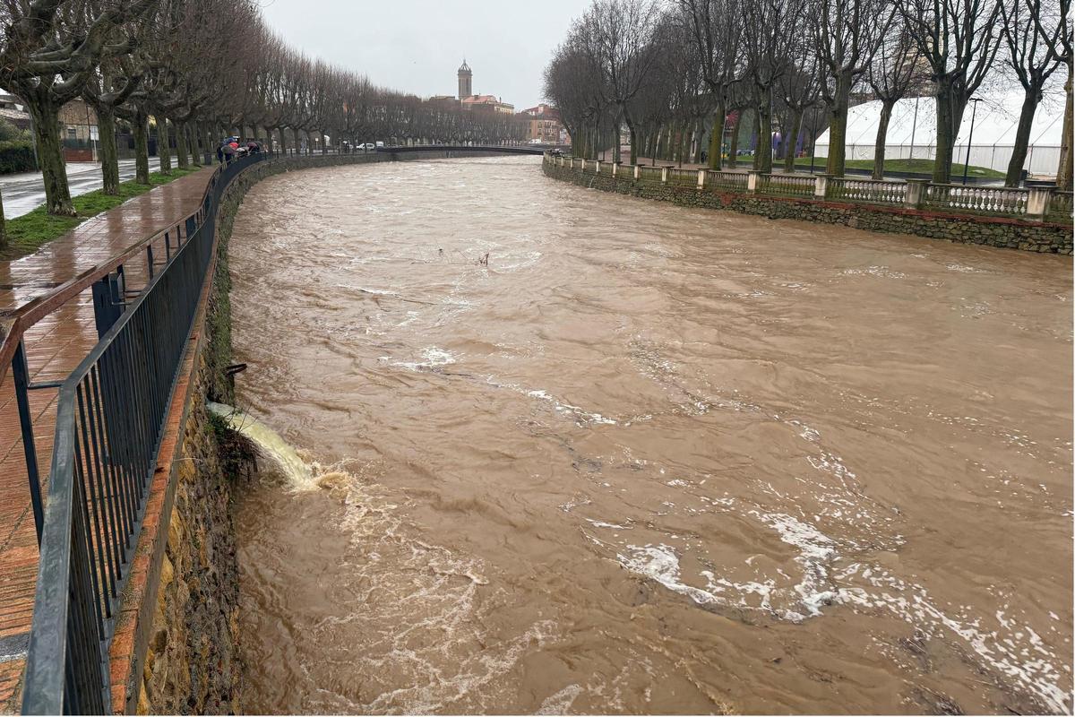 El riu Daró al seu pas per la Bisbal d'Empordà