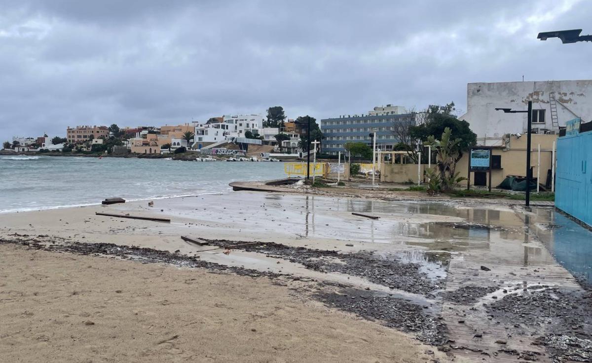 ‘Harry’ vuelve a inundar las Pitiusas sin provocar daños graves a su paso