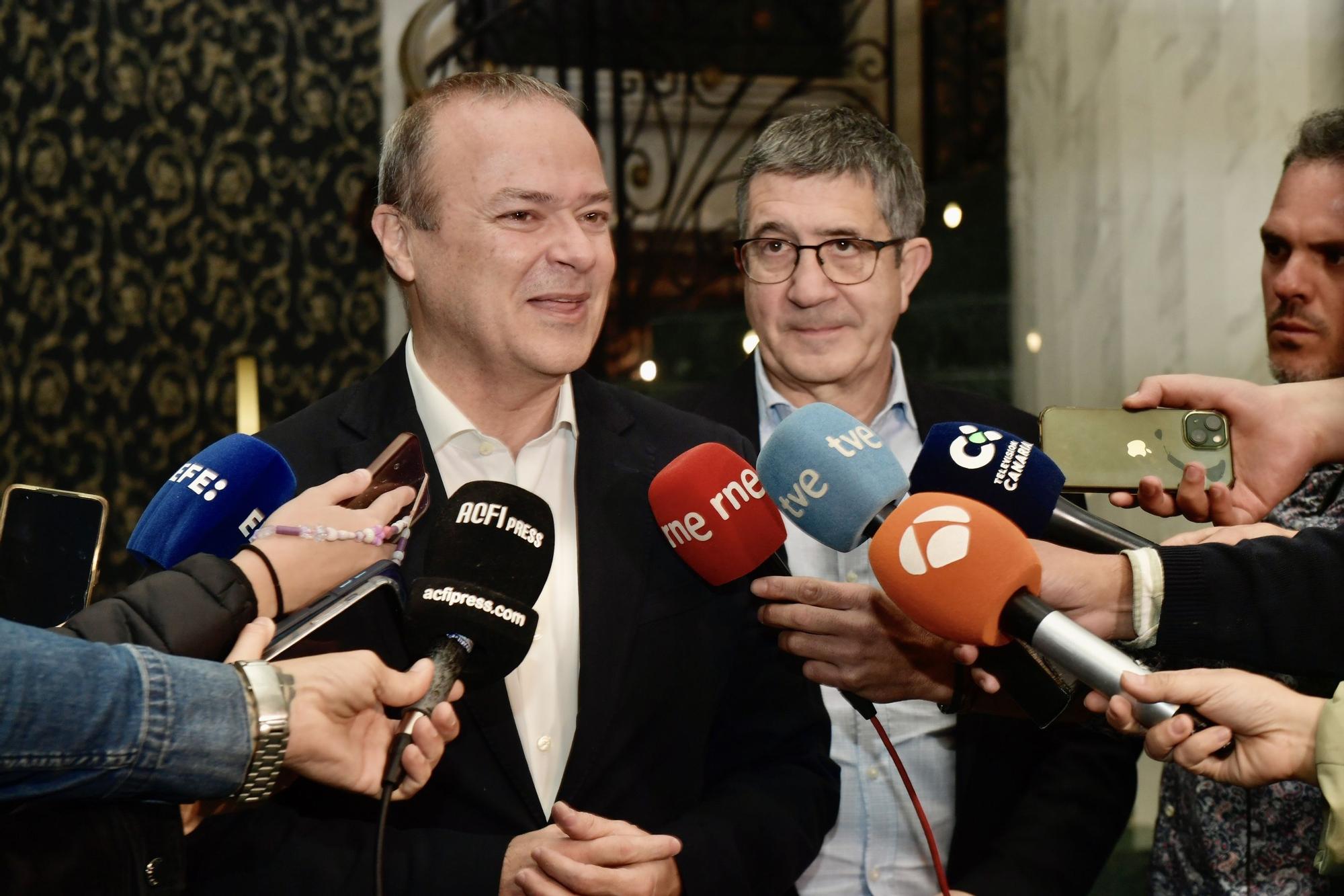 Patxi López participa en el ciclo de conferencias en memoria de Jerónimo Saavedra