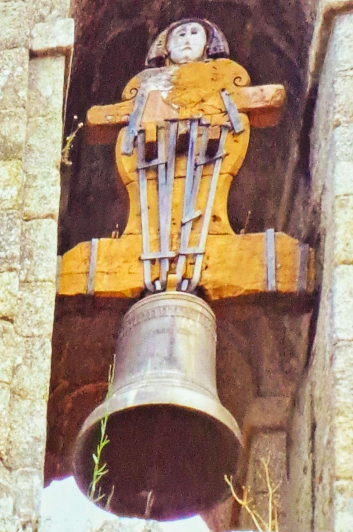 O rico patrimonio cultural das campás, cotizado bronce, enxordecido e en perigo