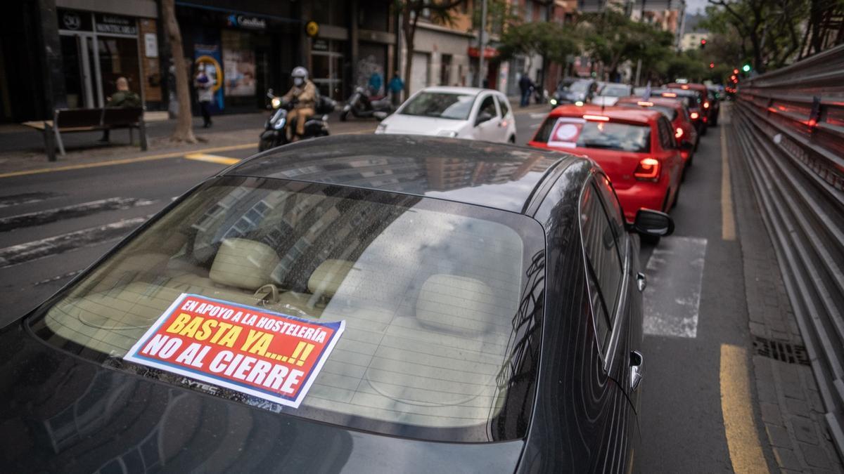 Protestas de los hosteleros contra las nuevas restricciones sanitarias en Tenerife