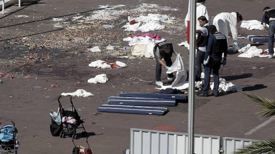 Francia eleva a 84 el número de muertos en el atentado de Niza