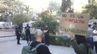 La Universitat de València suspende las clases en Filosofía tras el encierro propalestino
