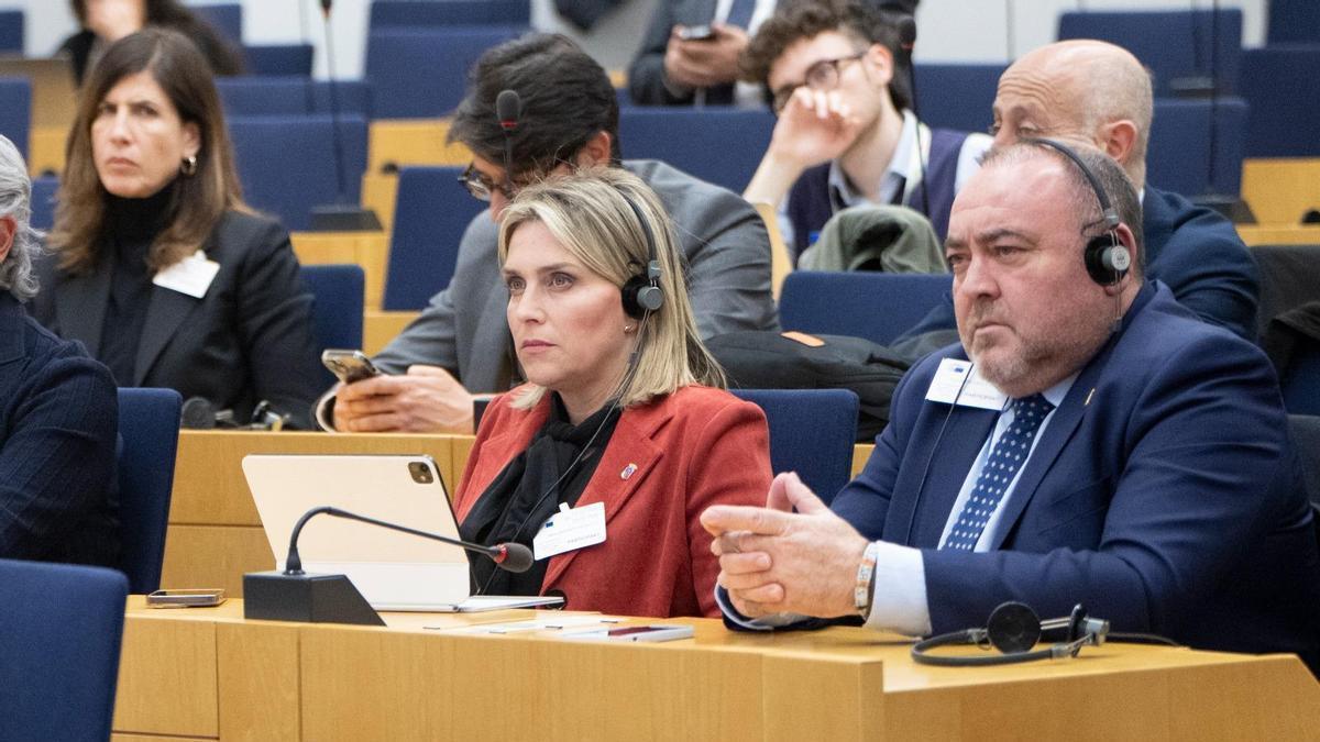 Marta Barrachina, en una visita a Bruselas en defensa de la cerámica.
