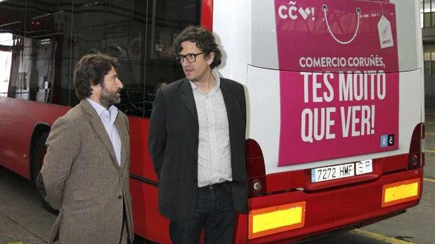 El Concello promociona el comercio local en buses urbanos y comarcales