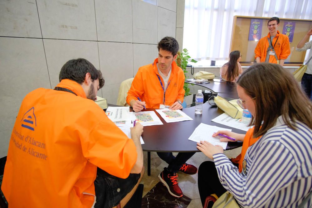 Alumnos de Bachillerato en la Universidad